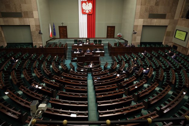 Błyskawiczne tempo prac nad ustawą ws. górnictwa /Tomasz Gzell /PAP