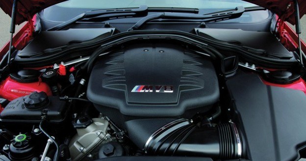 BMW 4.0 V8 /Informacja prasowa