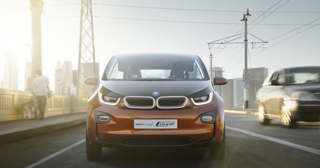 BMW i3 Concept Coupe to 3-drzwiowe wcielenie prototypu i3, pokazanego podczas tegorocznych targów w Paryżu. /BMW