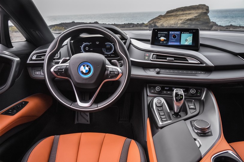 BMW i8 Roadster /Informacja prasowa