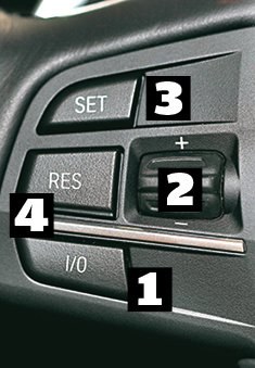 BMW Klawisz [1] to włącznik tempomatu. Pokrętłem [2] można regulować prędkość, przycisk [3] ustala prędkość, a [4] powraca do zapamiętanej prędkości. /Motor