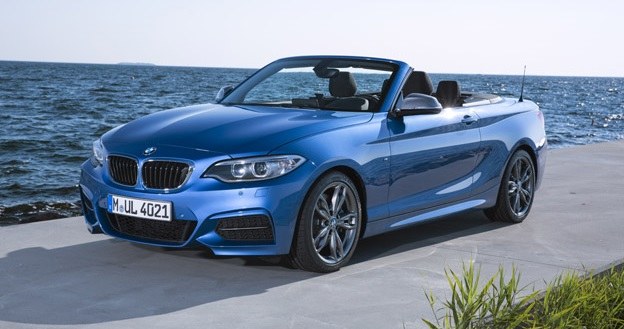 BMW M235i xDrive Convertible /BMW