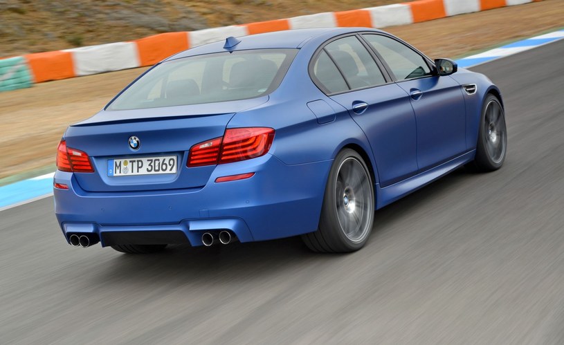 BMW M5 ma agresywną stylizację, silnik 4.4 V8 i moc od 560 do 600 KM /materiały prasowe