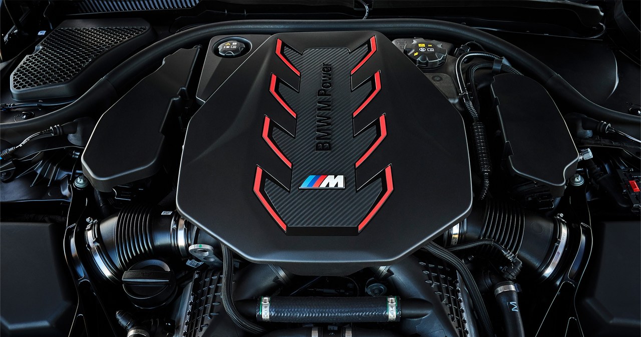 BMW M5 Touring (G99). Pod maską pracuje silnik 4.4 V8, który współpracuje z elektryczną jednostką. /BMW /materiały prasowe