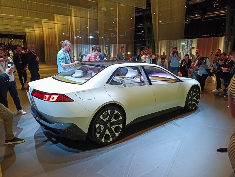 BMW Neue Klasse to zapowiedź zelektryfikowanej gamy nowych modeli /fot. SM /INTERIA.PL