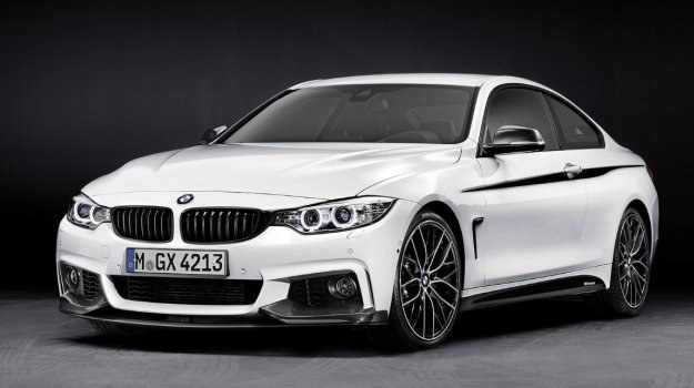 BMW serii 4 Coupe z pakietem M Performance porusza się na kołach z 20-calowymi obręczami. /BMW
