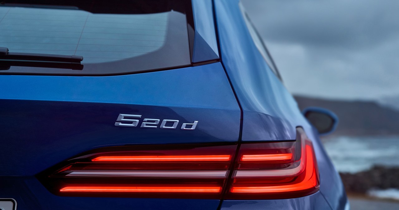 BMW Serii 5 debiutuje w dwóch wersjach wysokoprężnych. Latem oferta wzbogaci się o 6-cylindrowego diesla /BMW