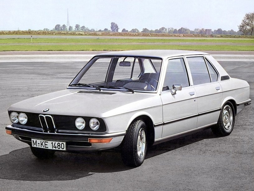 BMW serii 5 E12 (1972-1981) /Motor