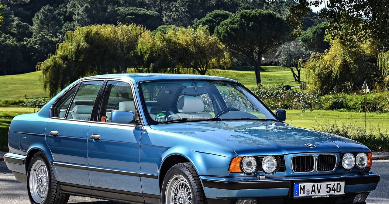 BMW serii 5 typoszeregu E34 /Informacja prasowa