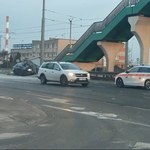 Bmw staranowało przystanek autobusowy