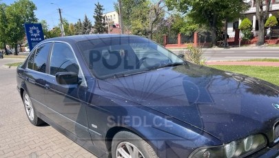Bmw w rowie. Kierowca pijany i poszukiwany