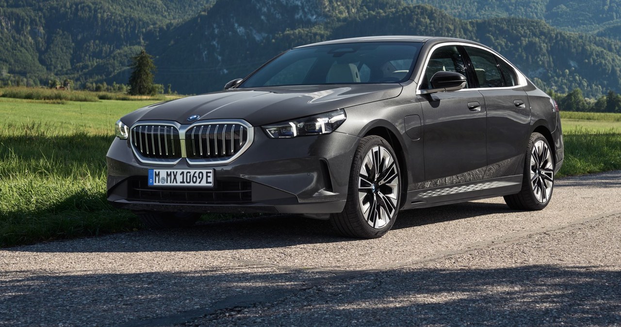 BMW wprowadza do oferty serii 5 układy hybrydowe typu plug-in. /materiały prasowe