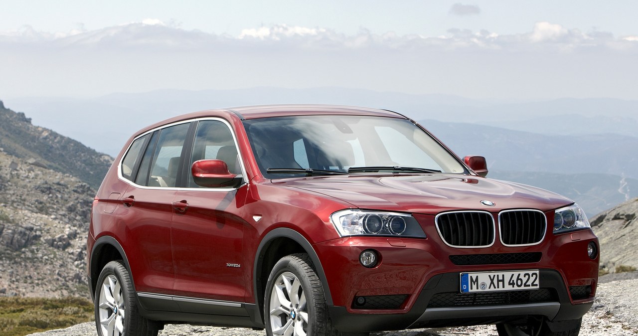 BMW X3 wyprodukowane w latach 2010-2014 miały mieć błędne oprogramowanie /BMW /materiały prasowe