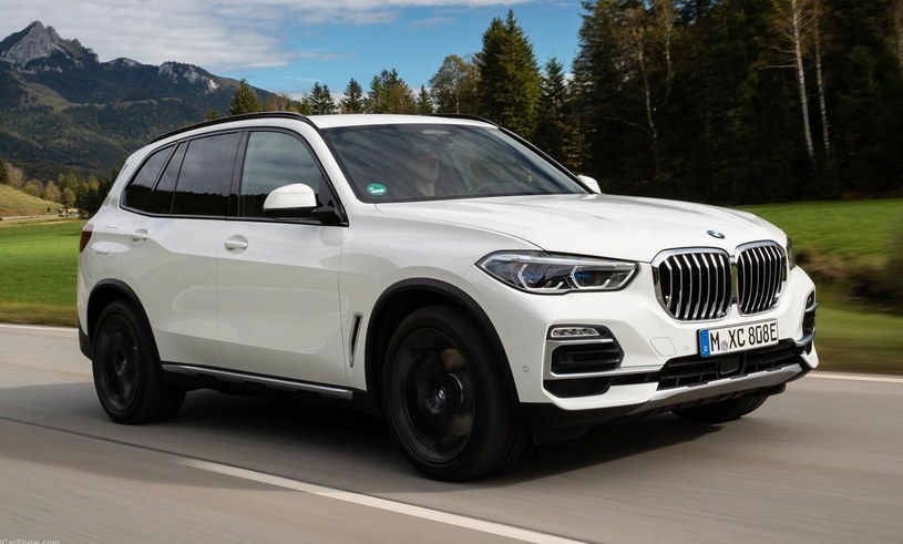 BMW X5 może ciągnąć naprawdę ciężkie przyczepy, ale kierowca musi mieć do tego odpowiednie uprawnienia /materiały prasowe