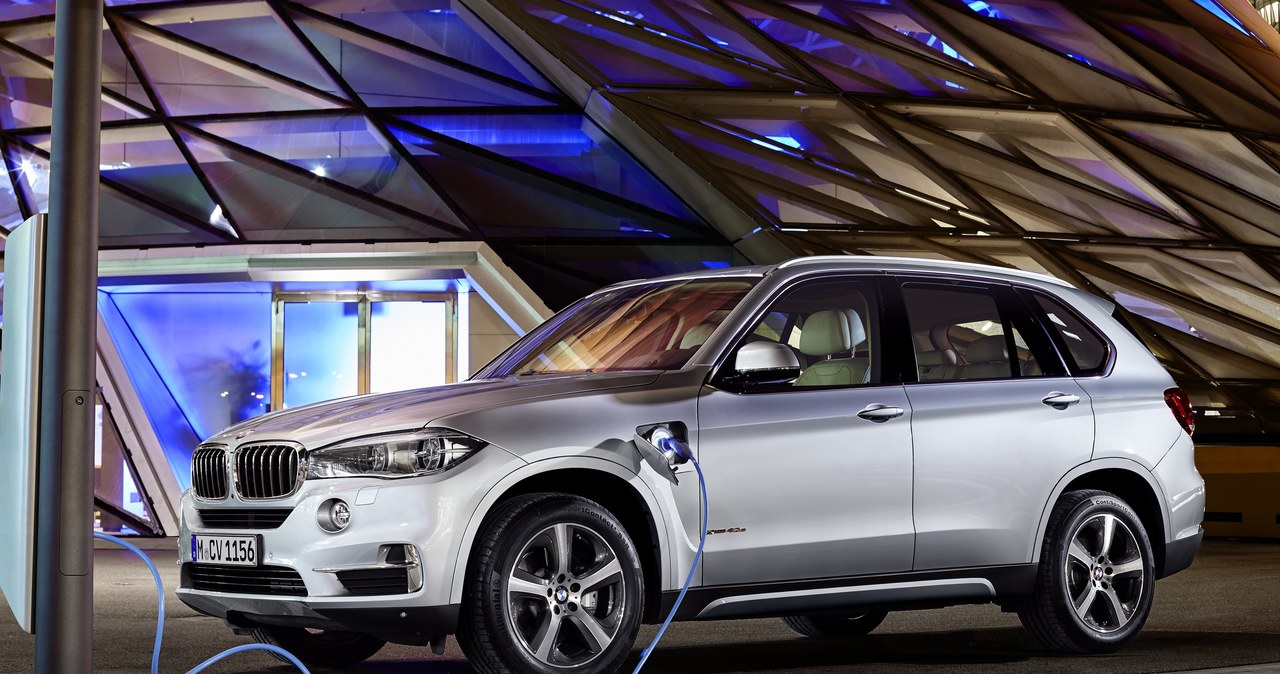 BMW X5 xDrive40e /BMW