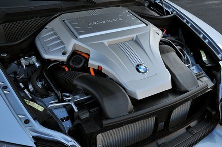 BMW X6 w wersji hybrydowej /Informacja prasowa