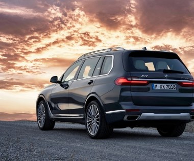 BMW X7. Potężne gabaryty i pełnia luksusu