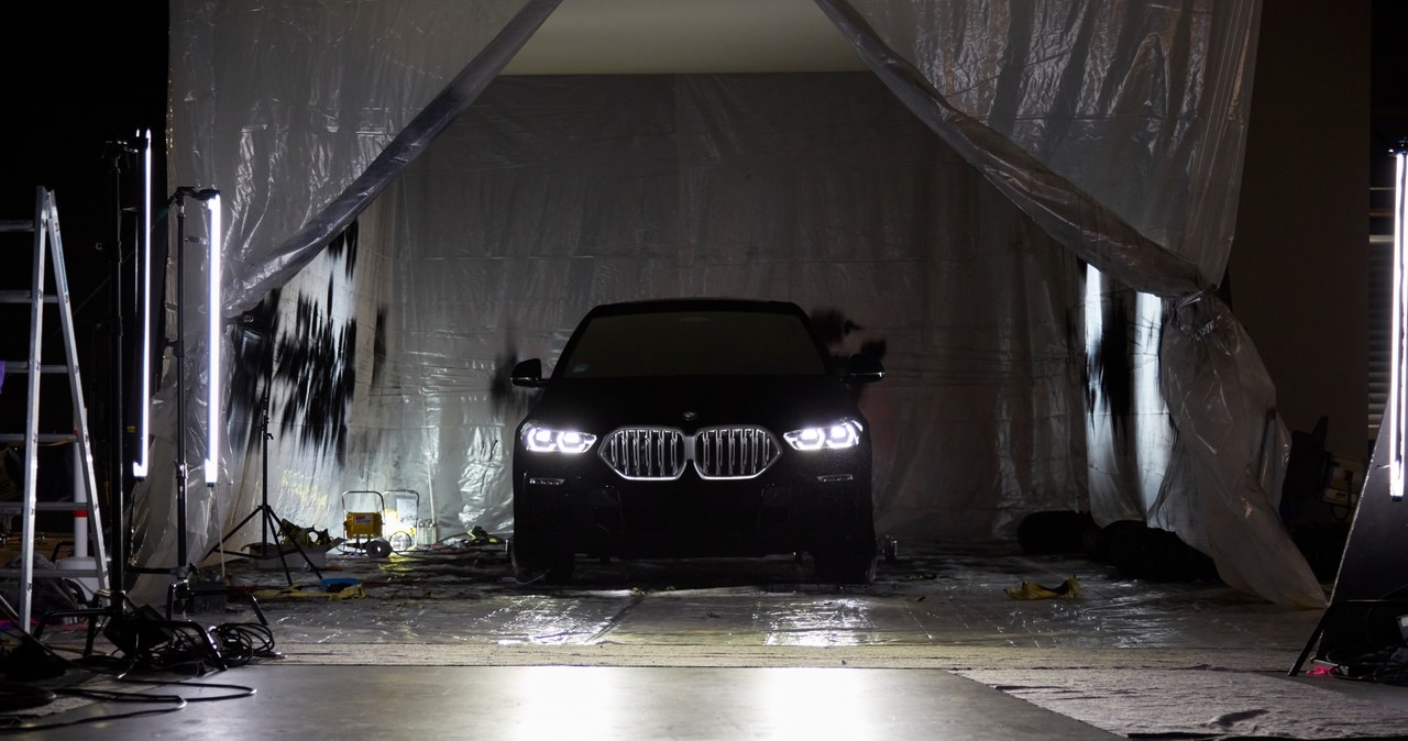 BMW z powłoką Vantablack VBx2 /Informacja prasowa