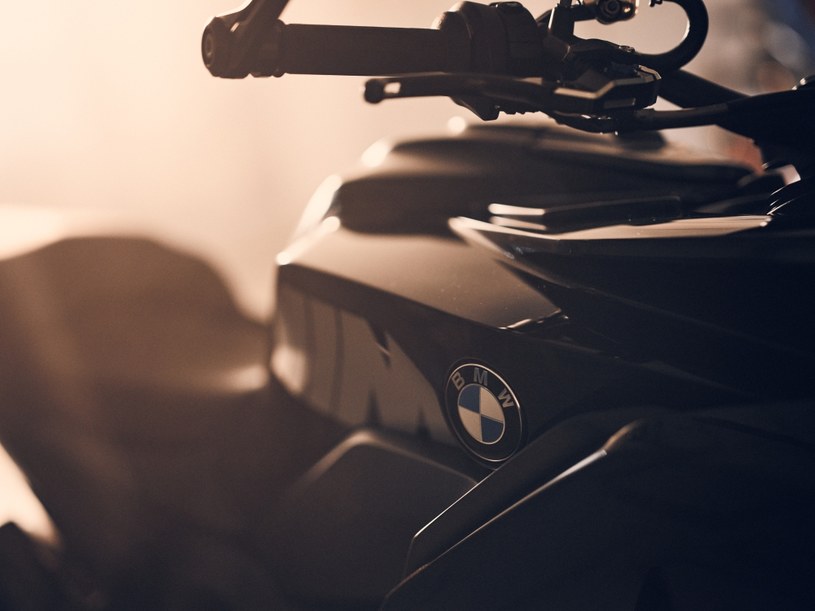 BMW zaprezentowało prototyp M 1000 XR - turystyka o mocy 200 KM /materiały prasowe