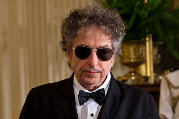 Bob Dylan odebrał Nagrodę Nobla "przy okazji". Koncertuje w Szwecji /JIM LO SCALZO /PAP/EPA