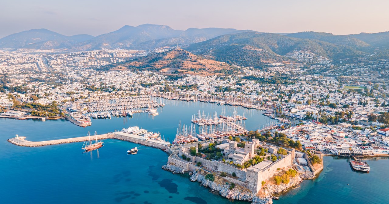 Bodrum przyciąga turystów z całego świata nie tylko malowniczymi plażami. /123RF/PICSEL