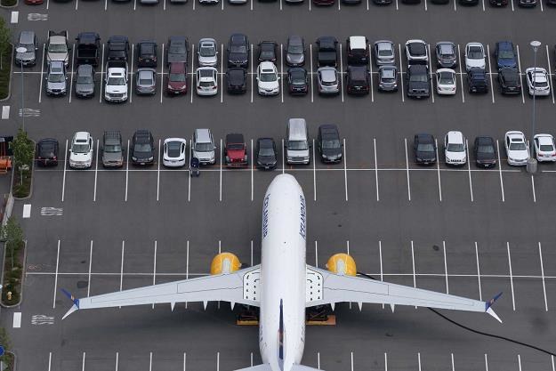 Boeing 737 MAX linii Icelandair uziemiony na parkingu lotniska w Seattle /AFP
