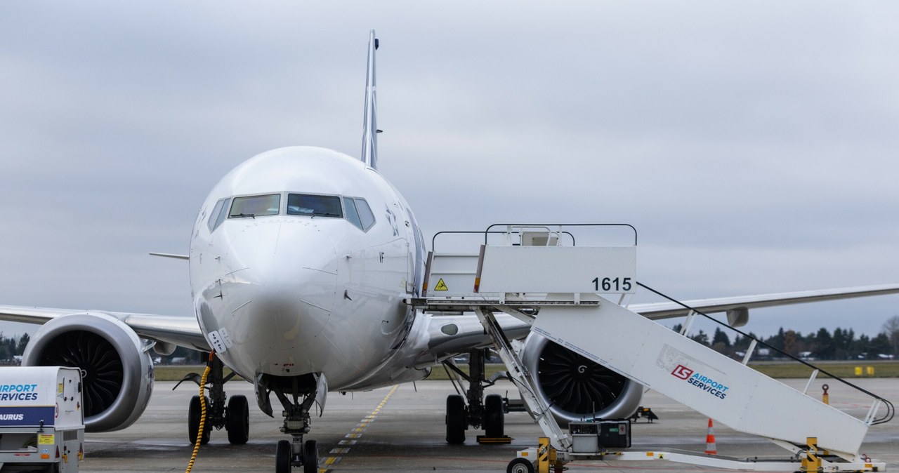 Boeing 737 MAX w barwach LOT. /Foto Olimpik/REPORTER /East News