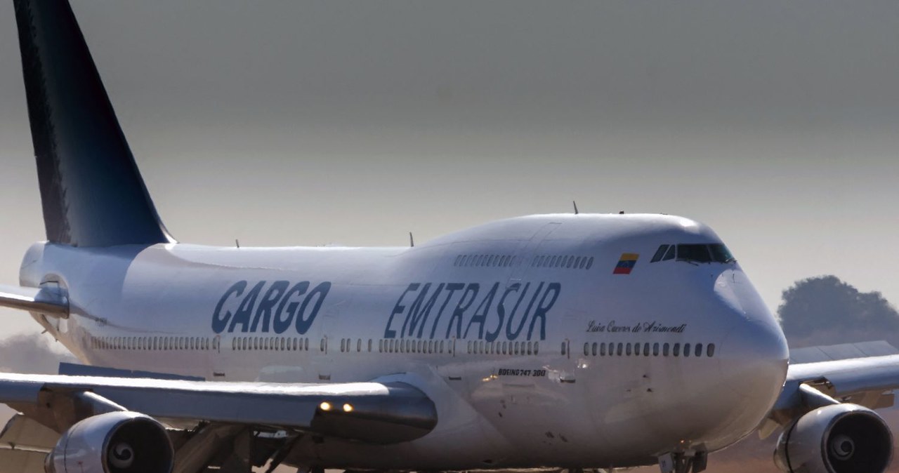 Boeing 747-300 w barwach linii Emtrasur Cargo z Wenezueli /AFP