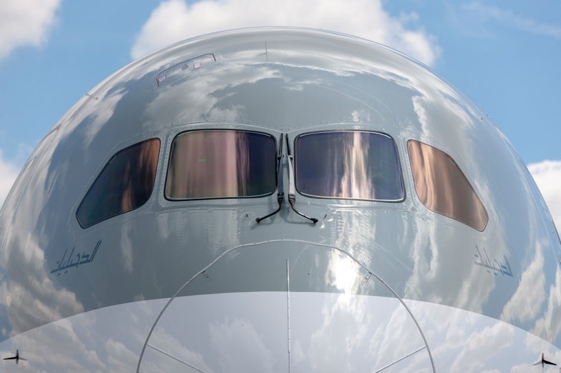 Boeing 787 Dreamliner tani nie jest. Najtańsza wersja to wydatek blisko 250 mln dolarów. /123RF/PICSEL