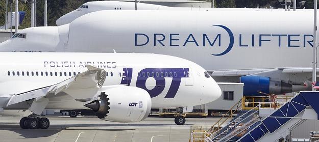 Boeing 787 Dreamliner w barwach LOT i Boeing 747 Dreamlifter /AFP