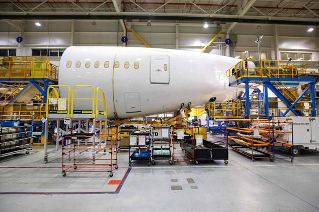 Boeing 787 Dreamliner w trakcie produkcji w zakładzie w North Charleston w Karolinie Południowej. Zdjęcie z 13 grudnia 2022 roku. /LOGAN CYRUS /East News