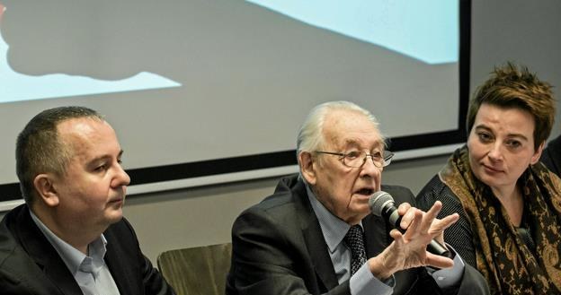 Bogusław Kisielewski (L) , Andrzej Wajda (C), Magdalena Sroka (P). Fot. Michał Łepecki AG /