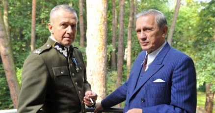 Bogusław Linda (major Henryk Sucharski) i Jan Englert (podpułkownik Wincenty Sobociński) /AKPA