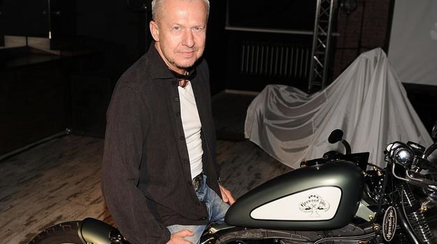 Bogusław Linda uwielbia szybkie samochody i stylowe motocykle - fot.M.Włodarski /Reporter