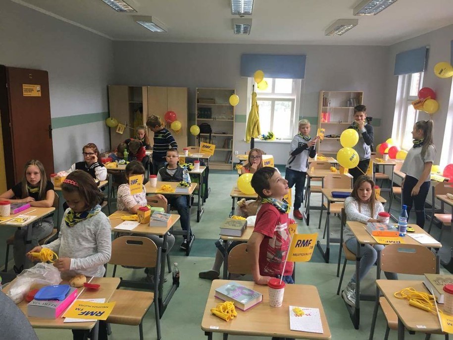 Boguszów - Gorce. Klasa wyposażona w ramach akcji Lepsze Jutro z RMF FM /RMF FM