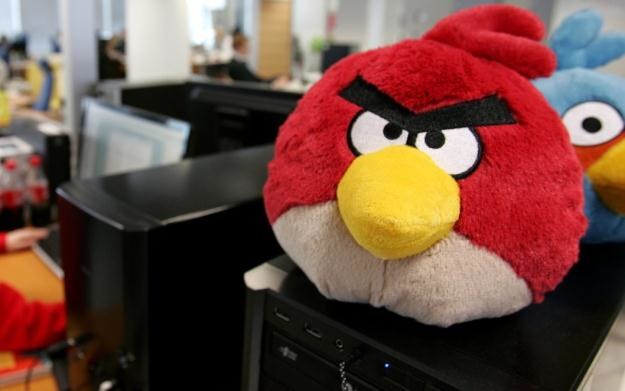 Bohater gry Angry Birds w formie pluszowej przytulanki /AFP