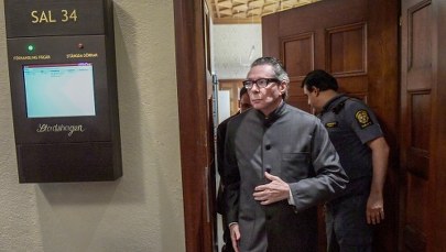 Bohater skandalu w Akademii Szwedzkiej skazany za gwałt