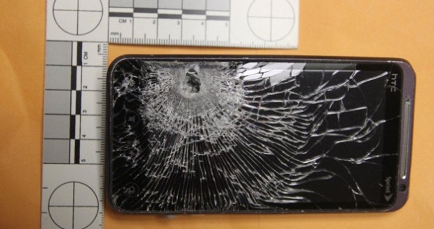 Bohateriski HTC Evo 3D.    Fot. wftv.com /materiały prasowe