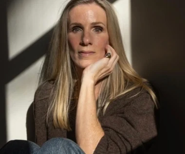 Bohaterka skandalu z koncertu Coldplay uczy o wizerunku. Ceny zwalają z nóg