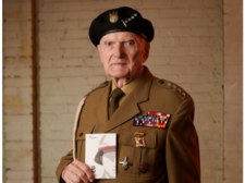 "BohaterON - włącz historię". Wyślij kartkę i pomóż bohaterom Powstania Warszawskiego