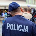 Bohaterski młody człowiek z plecakiem odnaleziony