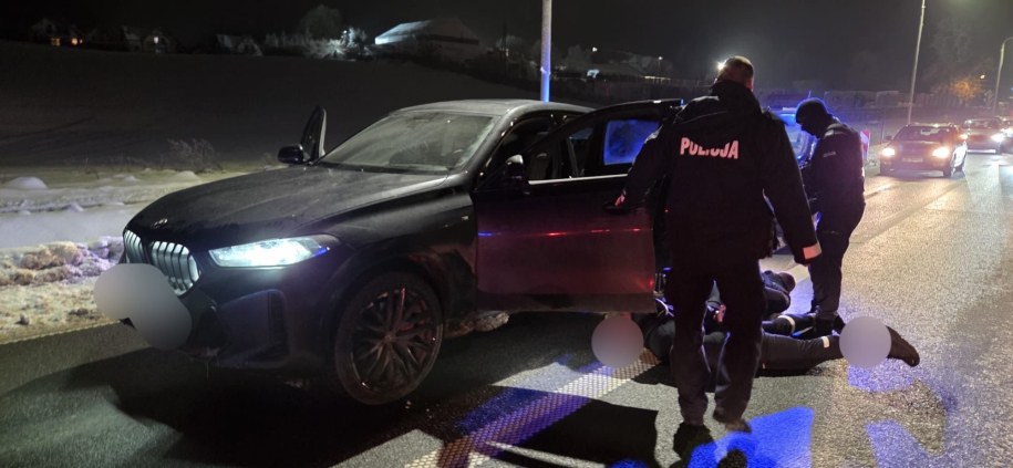 Bójka kilkudziesięciu pseudokibiców. Zatrzymania i blokady dróg /KPP w Kościerzynie /Policja