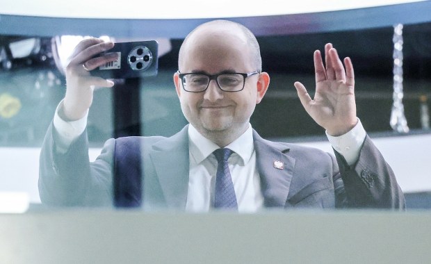 Bójka na terenie Sejmu z udziałem aktora i polityków. Nowe ustalenia RMF FM 