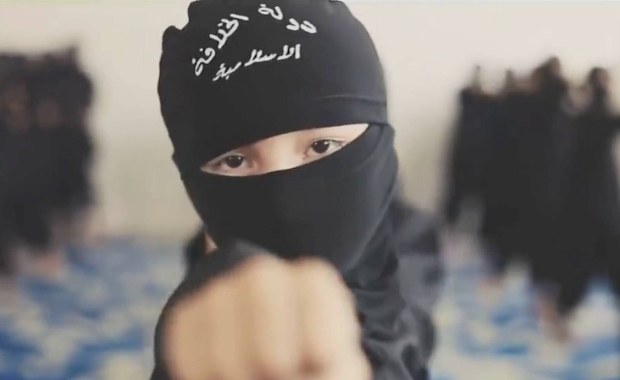 Bojownicy IS szukają rekrutów wśród przyjaciół i w rodzinie