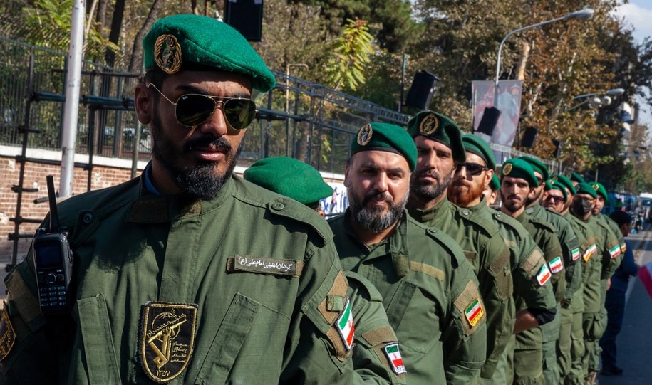 Bojownicy Korpusu Strażników Rewolucji Islamskiej (zdjęcie poglądowe) /Shutterstock