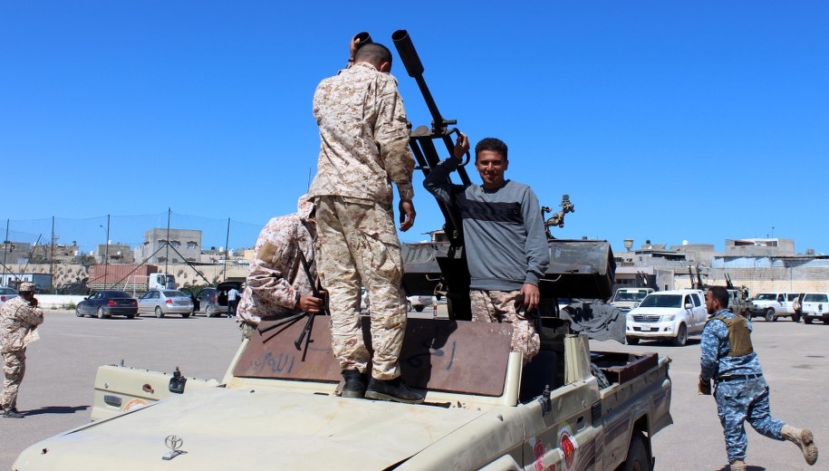 Bojownicy w Libii /STRINGER /PAP/EPA