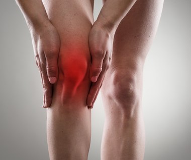 Ból kolana w nocy - o czym świadczy?