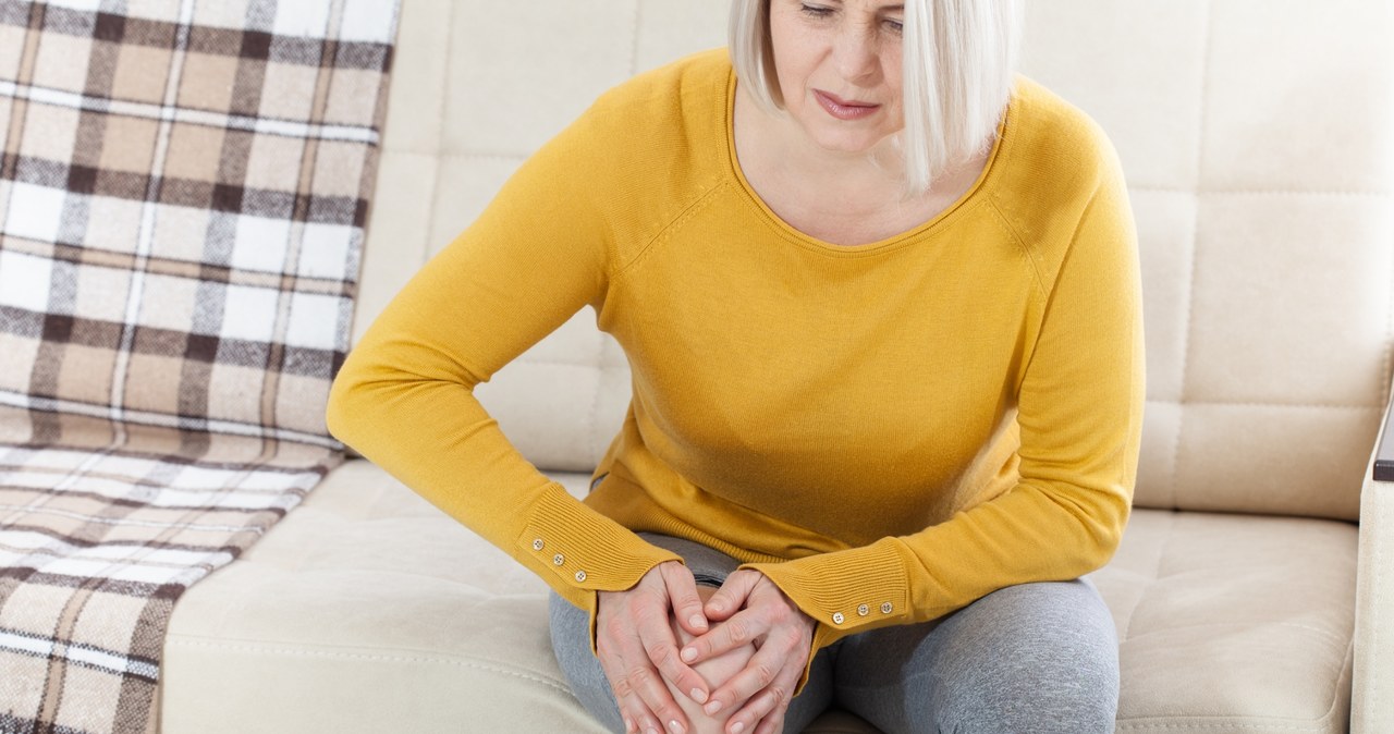 Ból stawów i złamania to jedne z najczęstszych konsekwencji osłabionych kości w przebiegu osteoporozy /123RF/PICSEL
