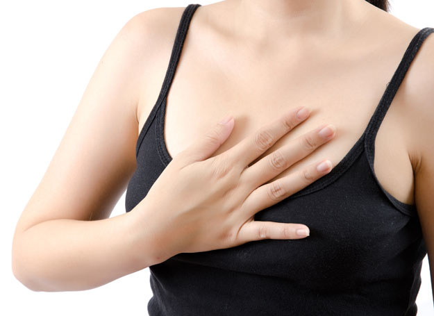 Ból w klatce piersiowej nie musi oznaczać zawału /123RF/PICSEL