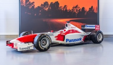 Bolid F1 Toyoty wystawiony na sprzedaż